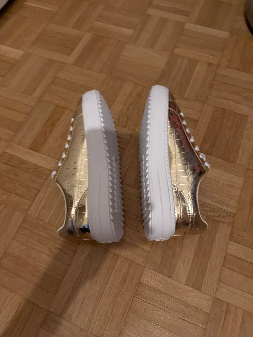 Guess Chaussures femmes: Chaussures Guess – Neuf (Voir description) à Châtelaine par Diogo.138 2