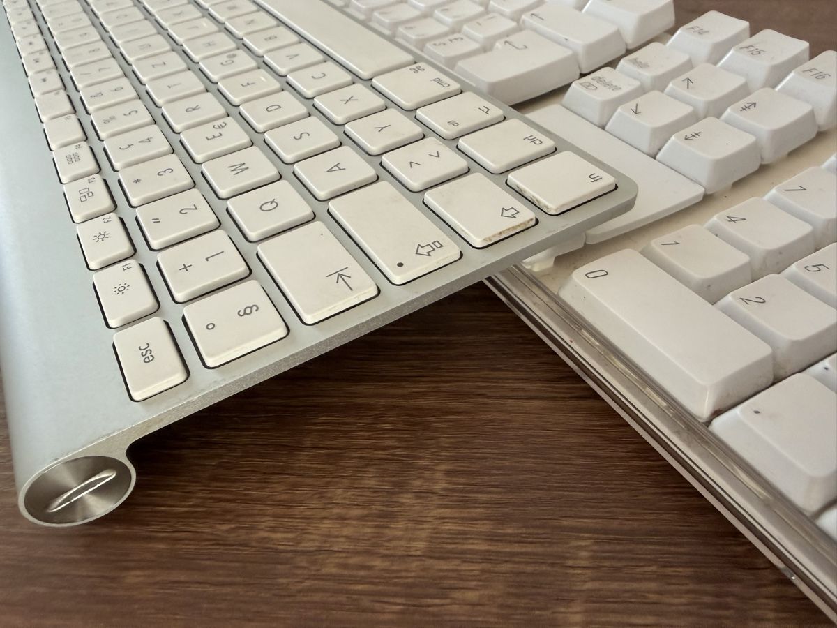 Apple Tastiere: 2 x Apple Tastaturen – Usato da St. Gallen venduto da Emifrei 2