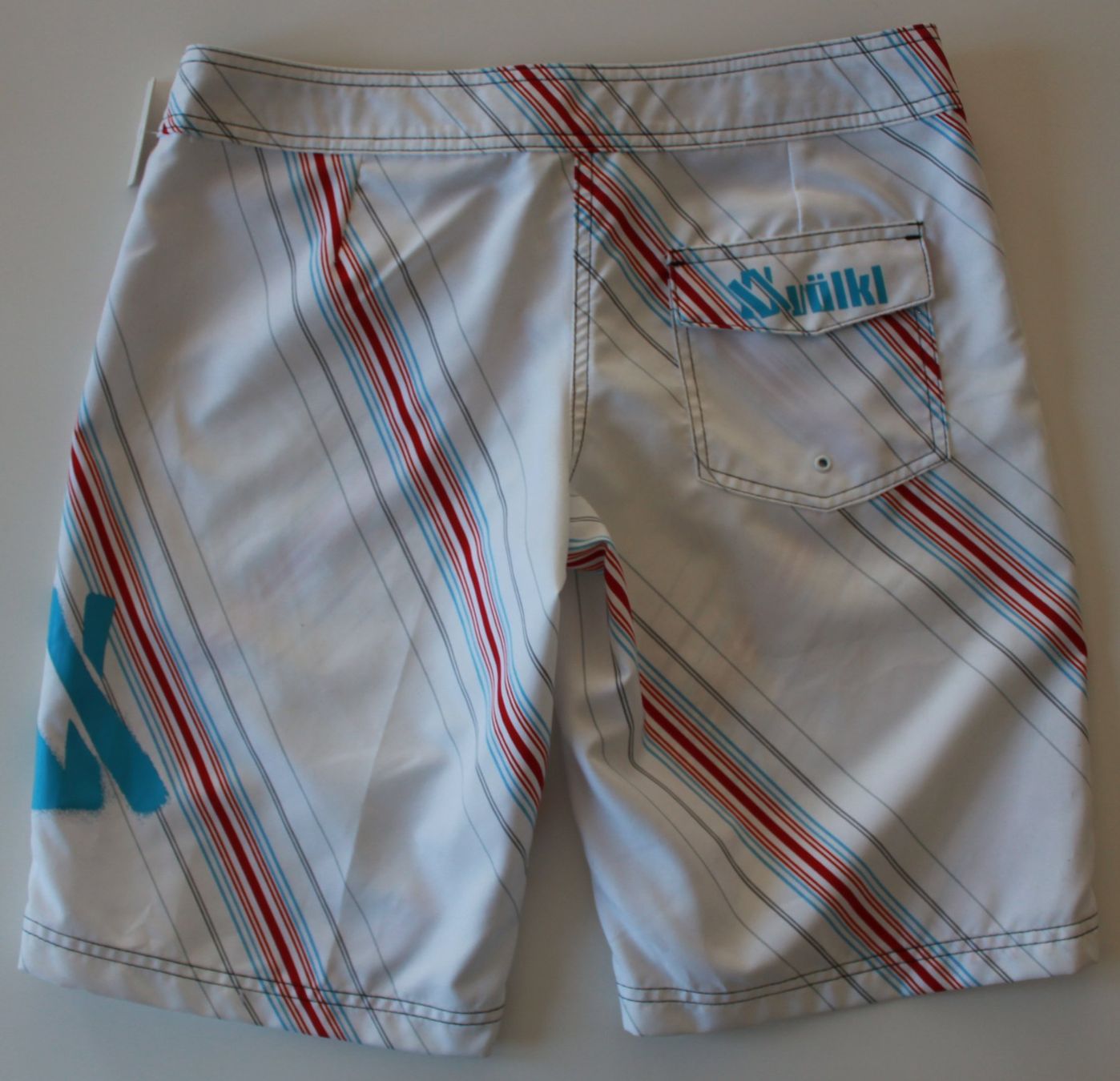 Costumi da bagno: Short de bain Völkl  t. M    NEU! – Nuovo e nell'imballaggio originale da Peseux venduto da Gilloss 3