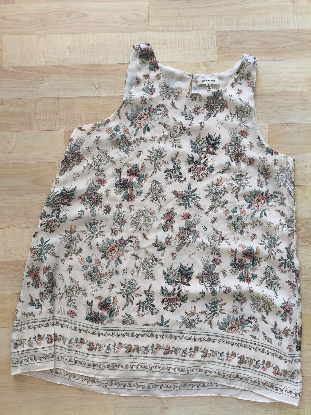 Tops: Max Studio Bluse Blumenmuster Weiss Grösse S neuwertig – Neu (gemäss Beschreibung) aus Rieden AG von juliarieden