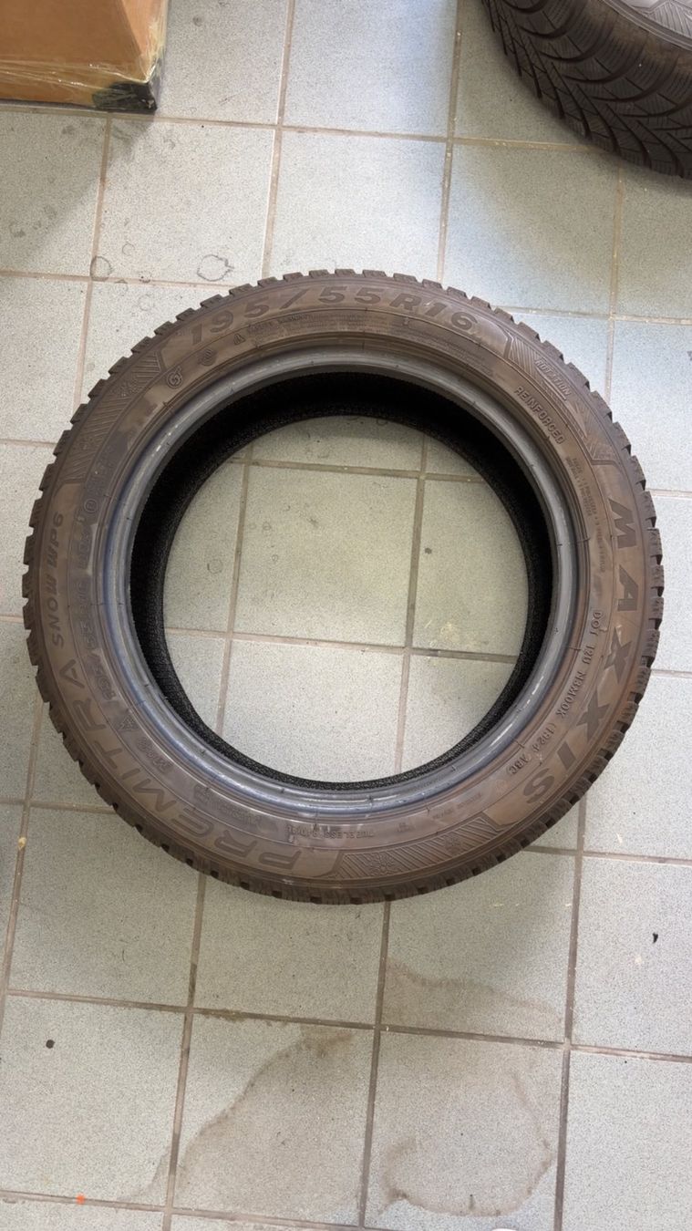 Maxxis Pneus & Kompletträder: Allwetter-Pneu – Gebraucht aus Rümlang von AB-AutoBrack