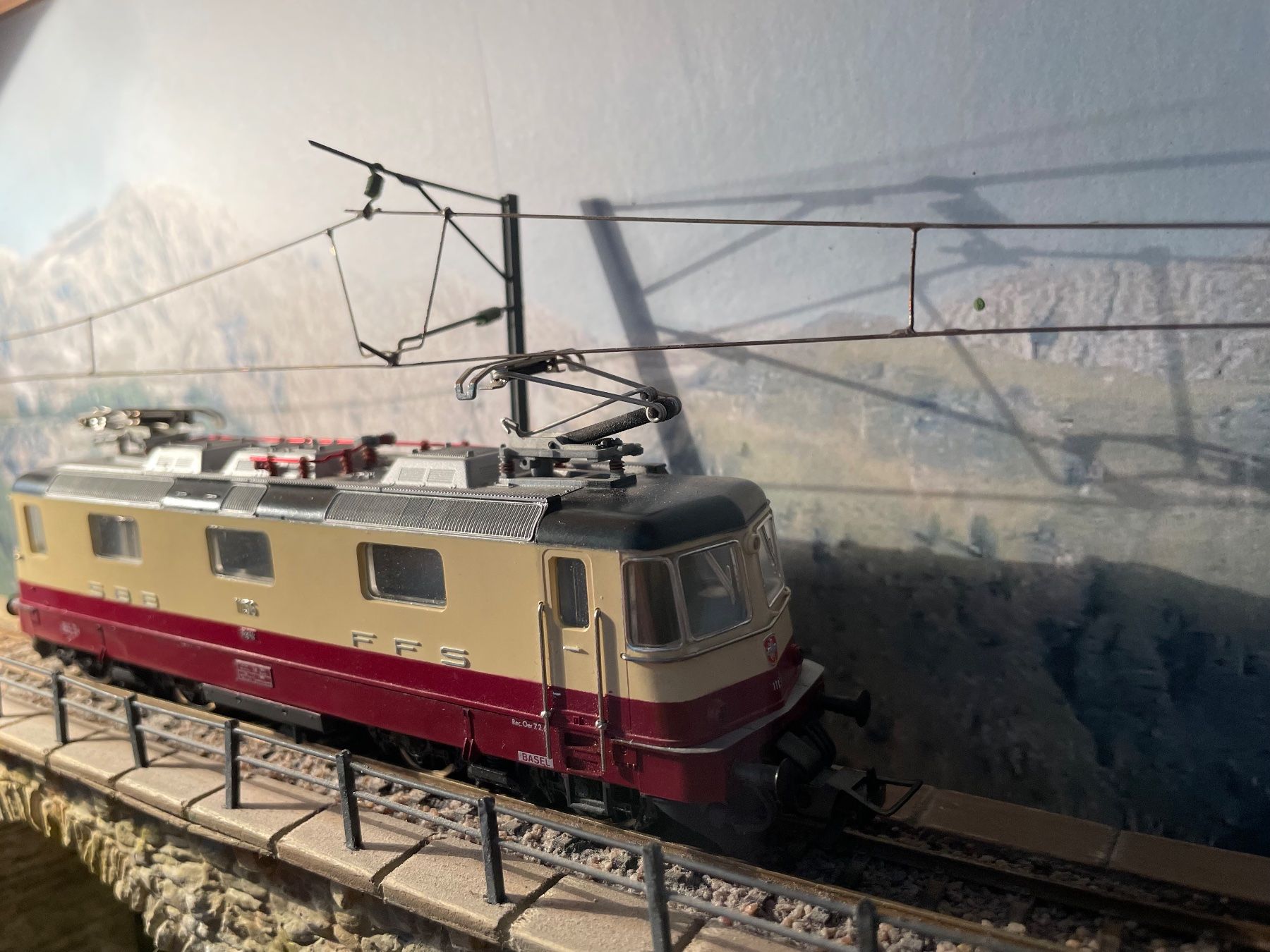 Fleischmann Modellini di ferrovie: Fleischmann HO 4341 Re 4/4 TEE SBB analog – Usato da Rorschach venduto da Karotten 1
