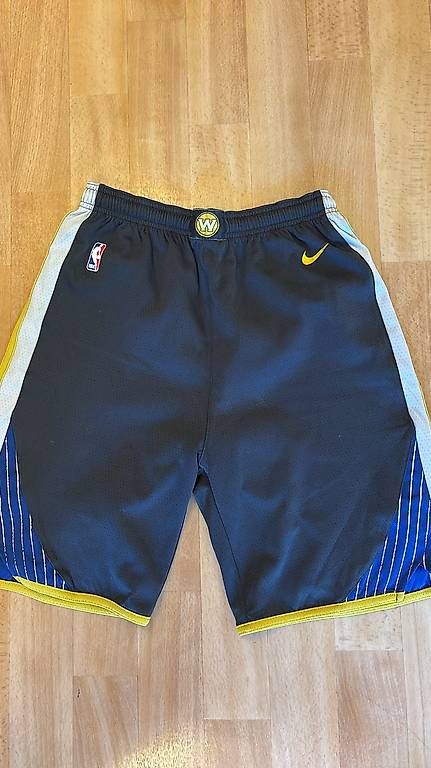 Pantalons: Pantaloncini Golden State Warriors – D'occasion à Riva San Vitale par ame_rtg5