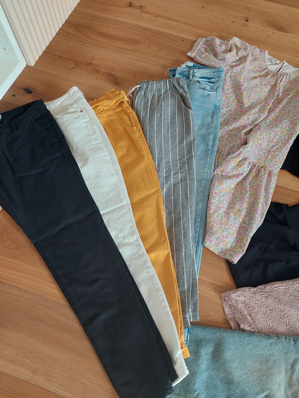 Lotti di vestiti: Kleider Paket, Damen, Gr. S – Usato da Schenkon venduto da rausausdemhaus 1