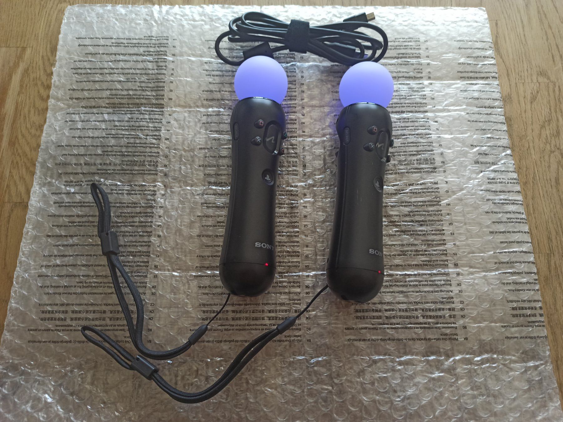 Sony Manettes: 2x Original Sony PS Move Motion Controller / VR / PS4 / PS3 – D'occasion à Oberweningen par mar_87mx