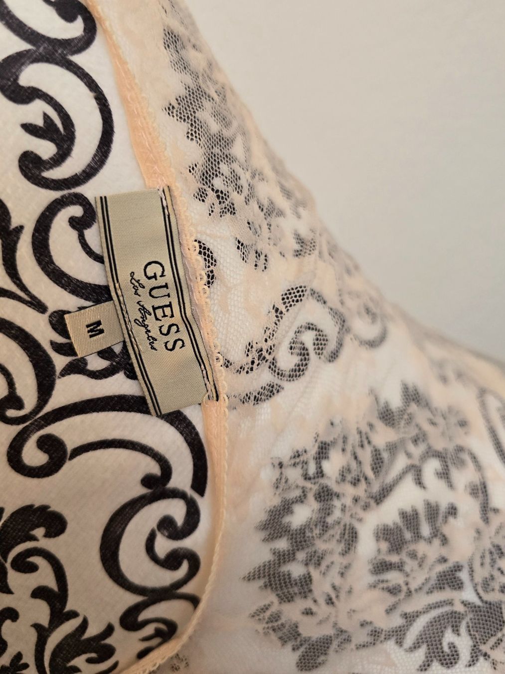 Guess Tops: Top dentelle dos nu Guess – Neuf (Voir description) à Genève par cec_d6pg 3