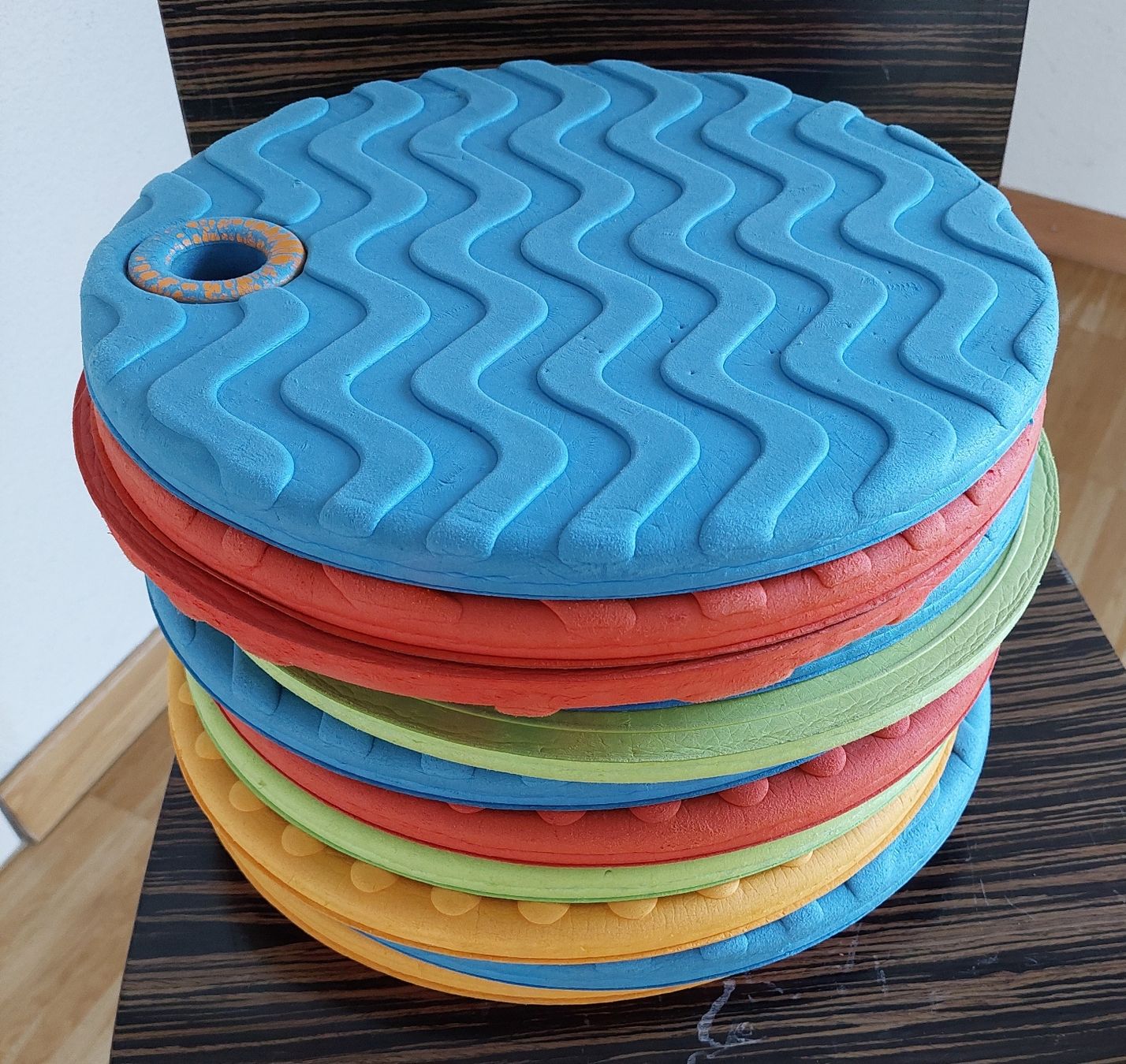 Ikea Tappetini fitness: IKEA  Sitzunterlage, div. Farben, Top Zustand! – Usato da Berlingen venduto da Scherrer7706