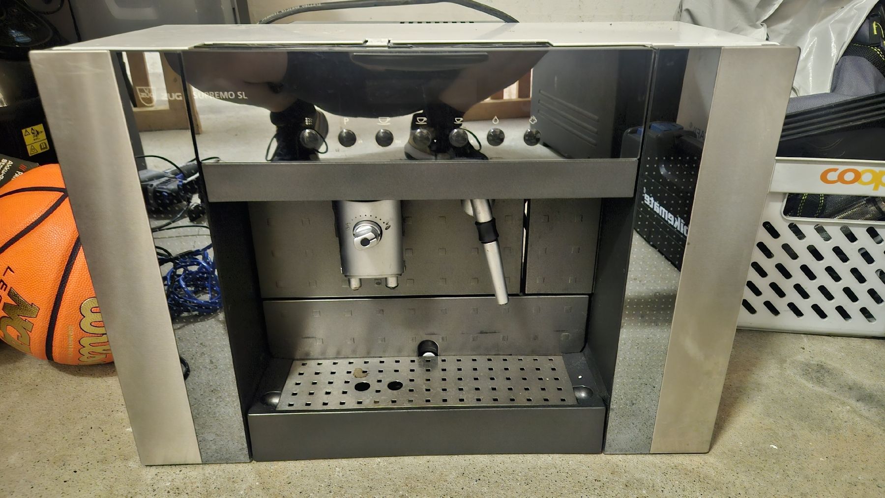 V-Zug Macchine per caffè & Macchine per espresso: V-Zug Supremo SL Espresso Machine – Difettoso da Sachseln venduto da laz_65cg