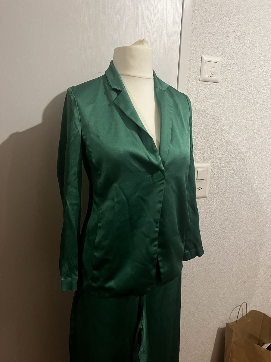 Lotti di vestiti: Satin Set – Nuovo (secondo la descrizione) da Zug venduto da mkurganskaya 1