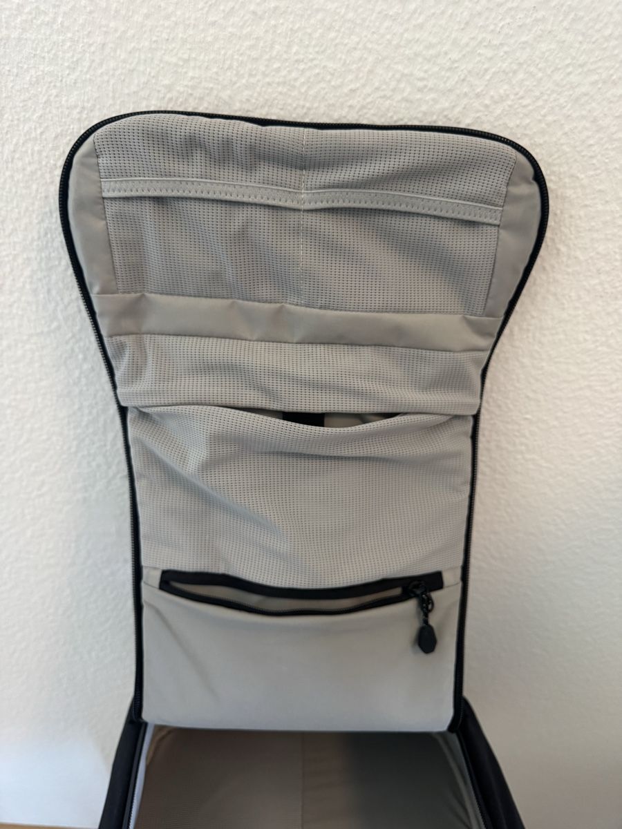 Zaini: Mous Extreme Commuter Laptop Backpack – Usato da Basel venduto da Rlaemmler 1