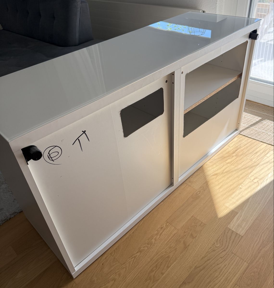 Ikea TV Möbel: TV Lowboard weiss Glasfront – Gebraucht aus Schlieren von sav_vx2b 4