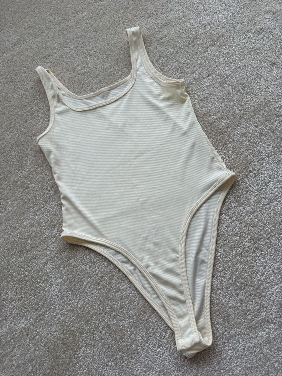 Top: Body d'été couleur crème – Nuovo (secondo la descrizione) da Sion venduto da fer_gwz6 1