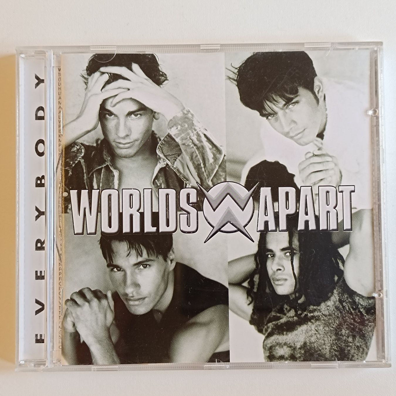 CD: Worlds Apart - Everybody F26 – Usato da Sessa venduto da fraenklishop