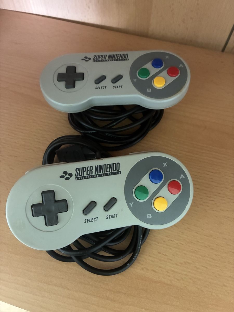 Nintendo Console: Console Super Nintendo SNES + 2 manettes – Usato da Neyruz FR venduto da Shcc17 1