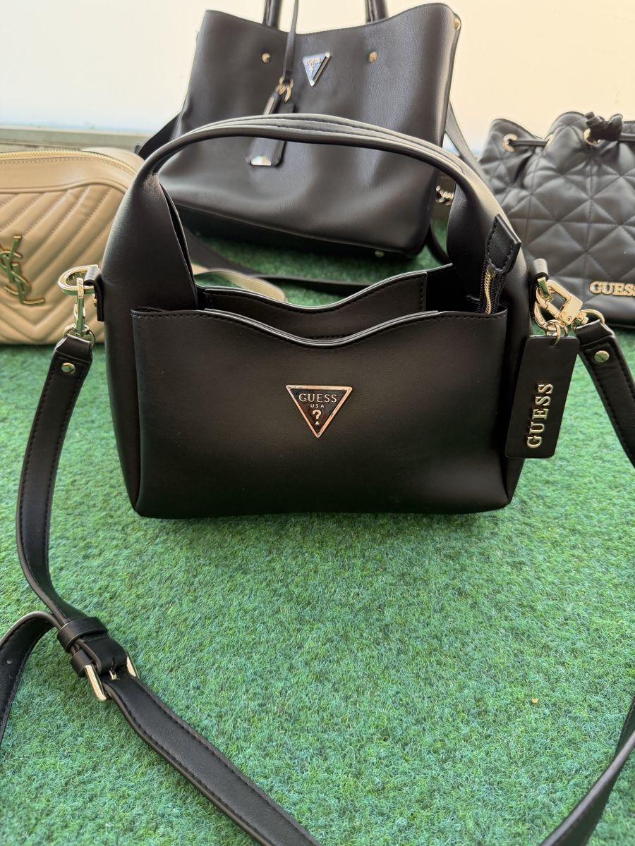 Borse da donna: 8 Handtaschen Guess Valentino und weitere – Nuovo (secondo la descrizione) da Riehen venduto da Hamohaustechnik 5