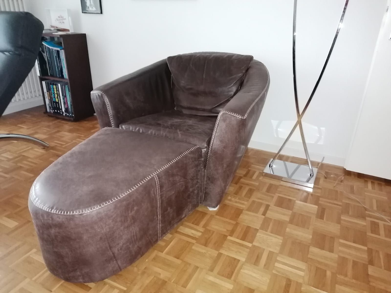 Poltrone pensili da giardino: Leder Sessel braun – Usato da Hunzenschwil venduto da Ananas132