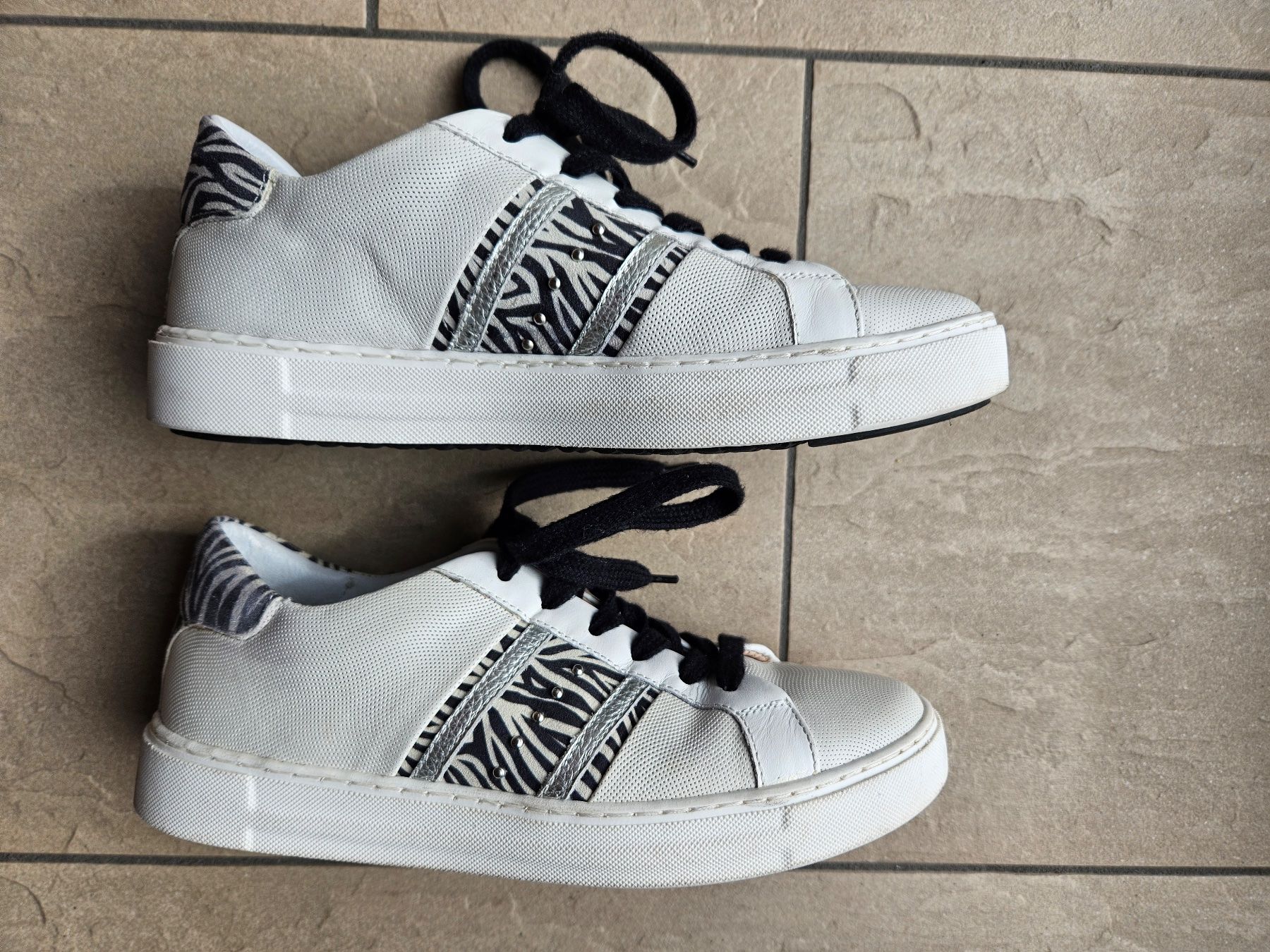 Damenschuhe: Sneaker Damenschuh Maripé Grösse 36 – Gebraucht aus Beinwil am See von Schnugi6 1