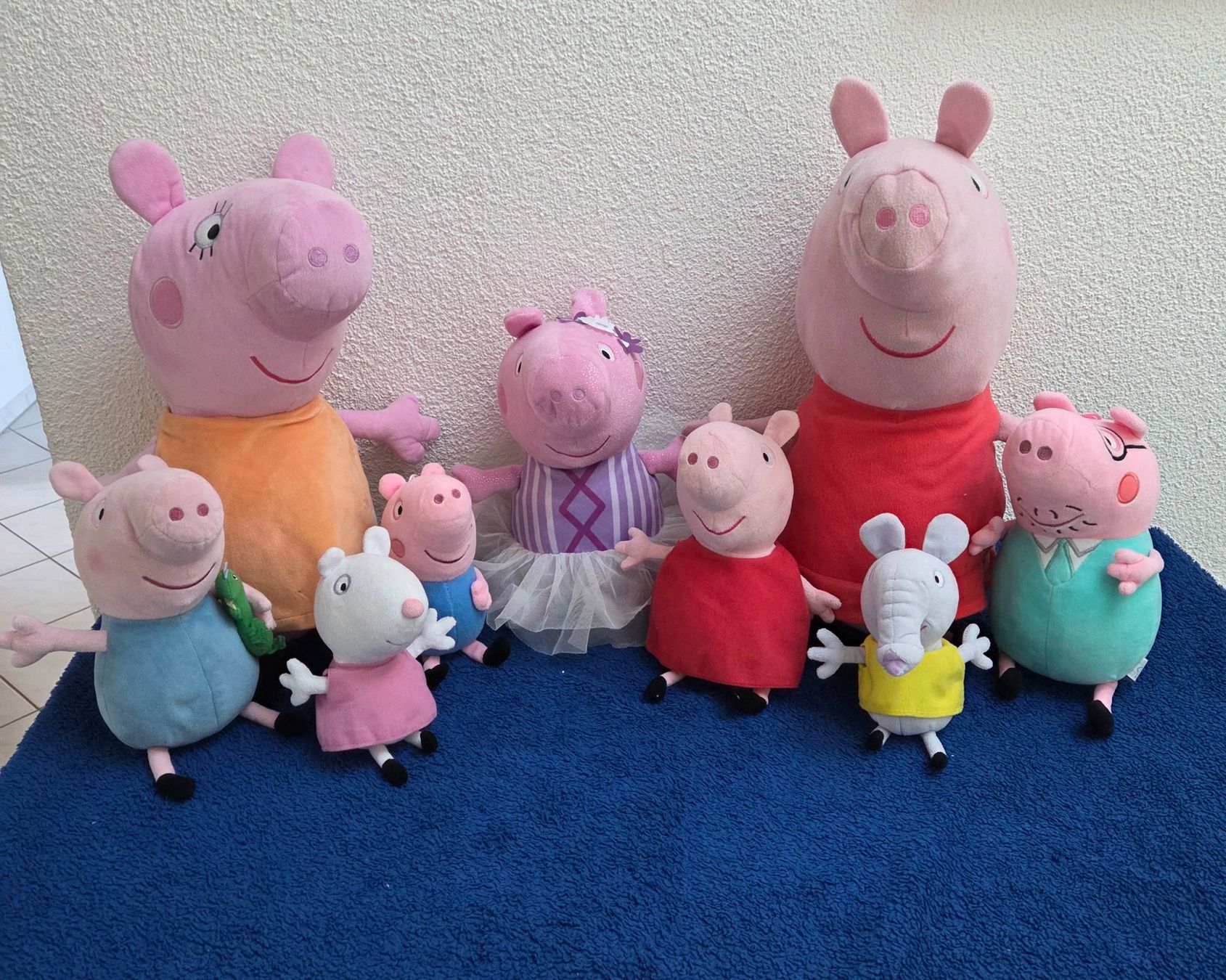 Giocattoli: grosse Peppa Wutz Plüschtiersammlung – Usato da Niederuzwil venduto da kleine_hexe