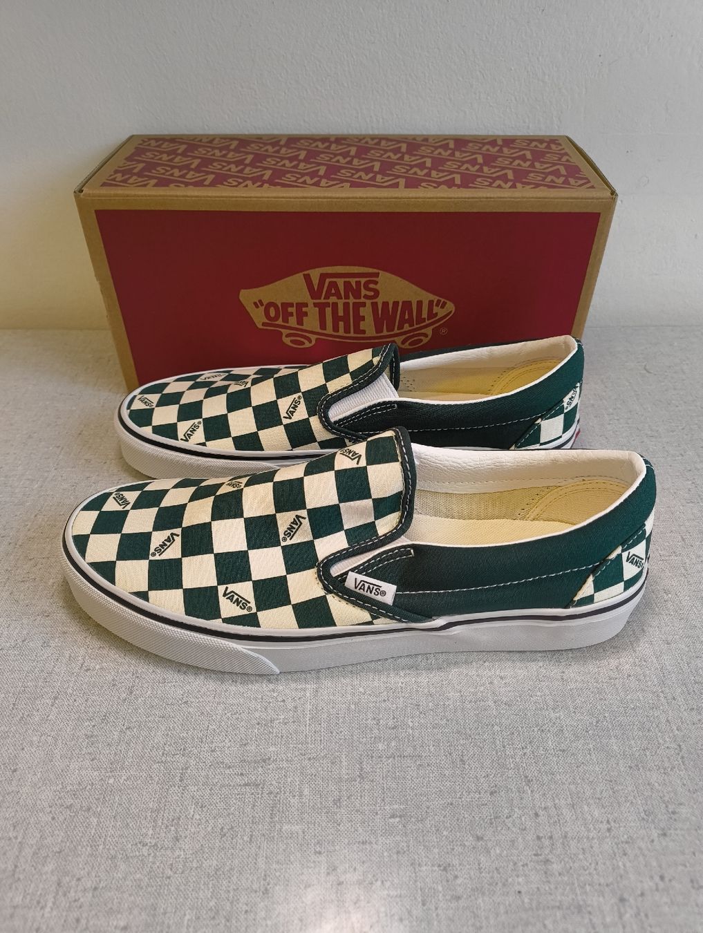 Vans Herrenschuhe: Vans Slip-On Check Emerald Gr.45- Neu mit Box – Neu und originalverpackt aus Uitikon Waldegg von PJLS1 2