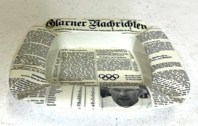 Cendriers: Aschenbecher Glarner Nachrichten Mo, 19.Feb 1968 – D'occasion à Zürich par gigimai67 1