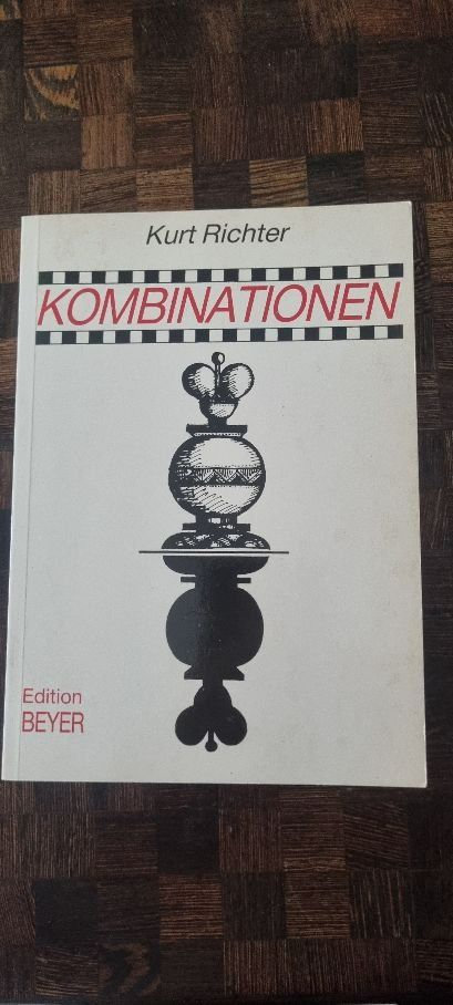 Livres: Schachbuch Kombinationen – D'occasion à Muttenz par Langerochade