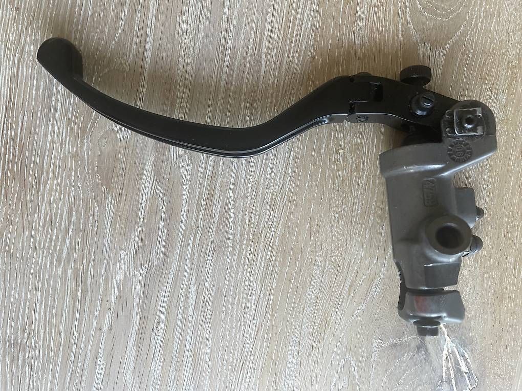 Tutti pezzi di ricambio auto: Brembo UPGRADE Hauptbremszylinder – Usato da Wolfhalden venduto da NeNi_79 4
