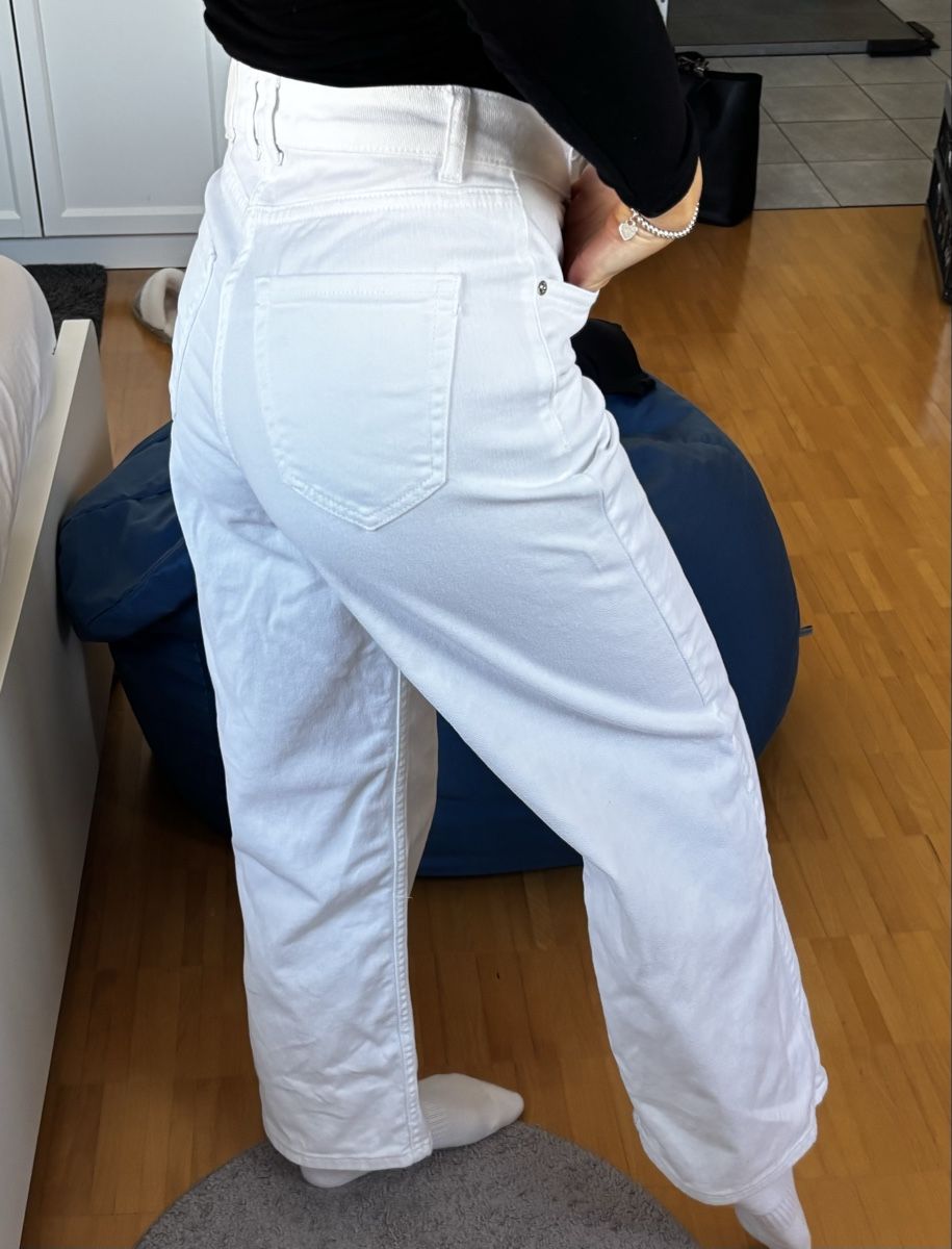 Zara Jeans: White Zara Jeans, Gr 34 – Nuovo (secondo la descrizione) da Basel venduto da Vaniiiy 1