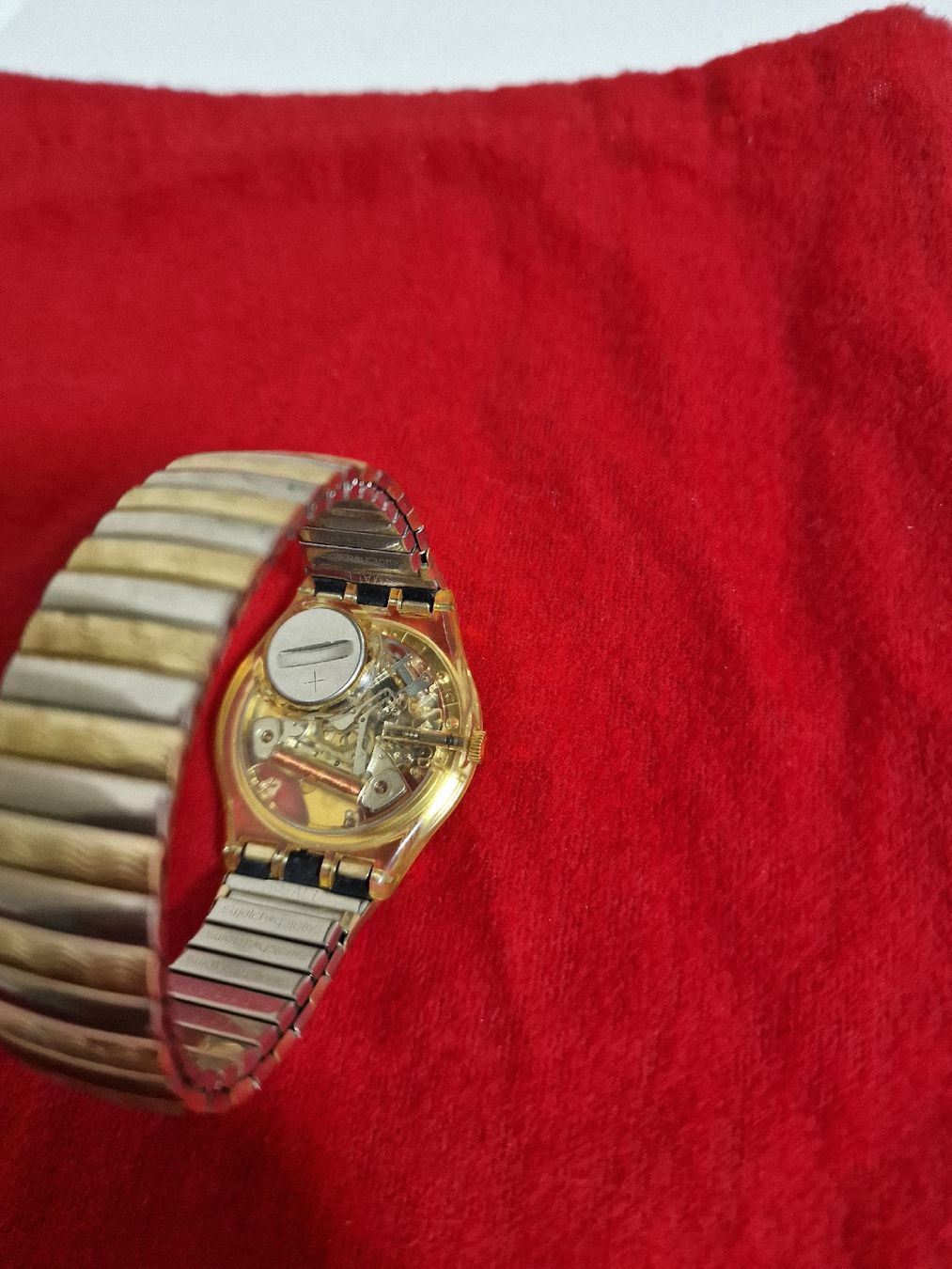 Swatch Uhren: Montre Swatch dorée vintage - Élégance et originalité – Gebraucht aus Cheseaux sur Lausanne von pan_skd5 3