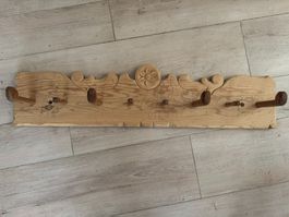 Wandgarderobe Holz mit Schnitzerei guter Zustand 8 Haken
