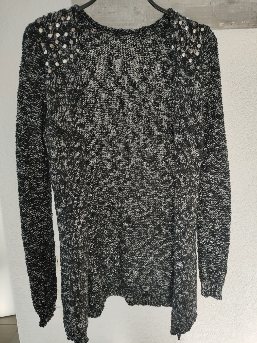 Zebra Giacche: Strickjacke mit Pailletten, Grösse S – Usato da Gipf-Oberfrick venduto da minini