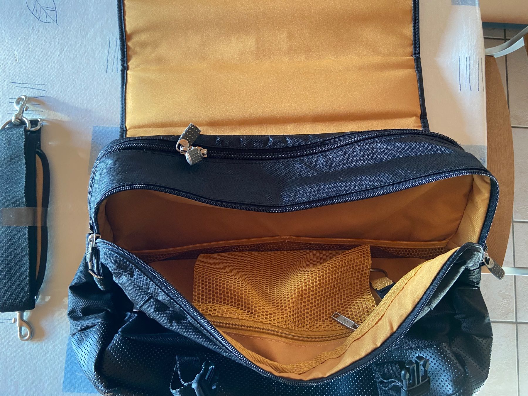 Samsonite Valigie & Borse: Samsonite Akten-/Laptoptasche – Nuovo (secondo la descrizione) da Ueken venduto da Urgiz1 2