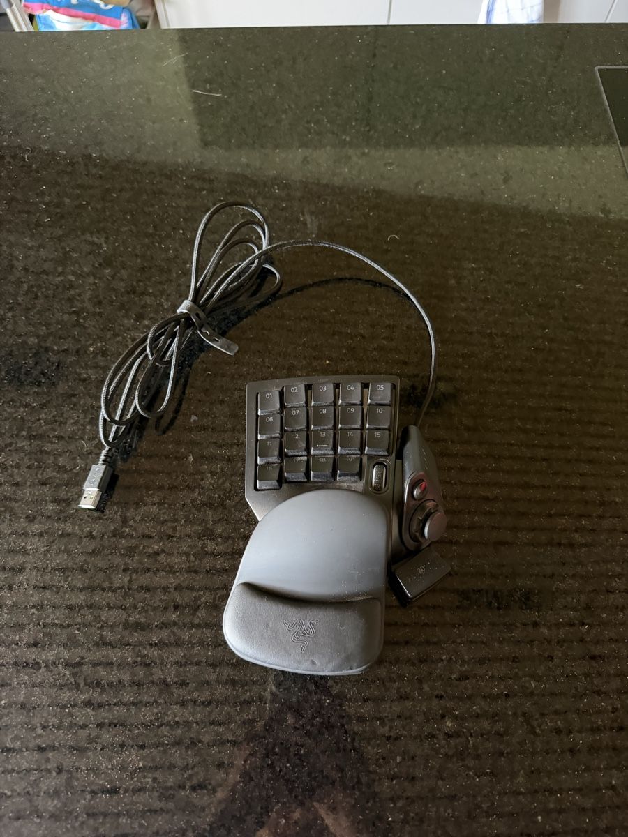Razer Tastiere: Razer Tartarus V2 – Nuovo (secondo la descrizione) da Güttingen venduto da JeffreyGucc 3