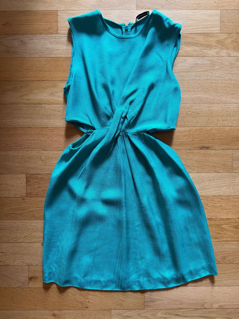 Sandro Vestiti: Sandro Mini Dress – Usato da Meilen venduto da ville_rouge