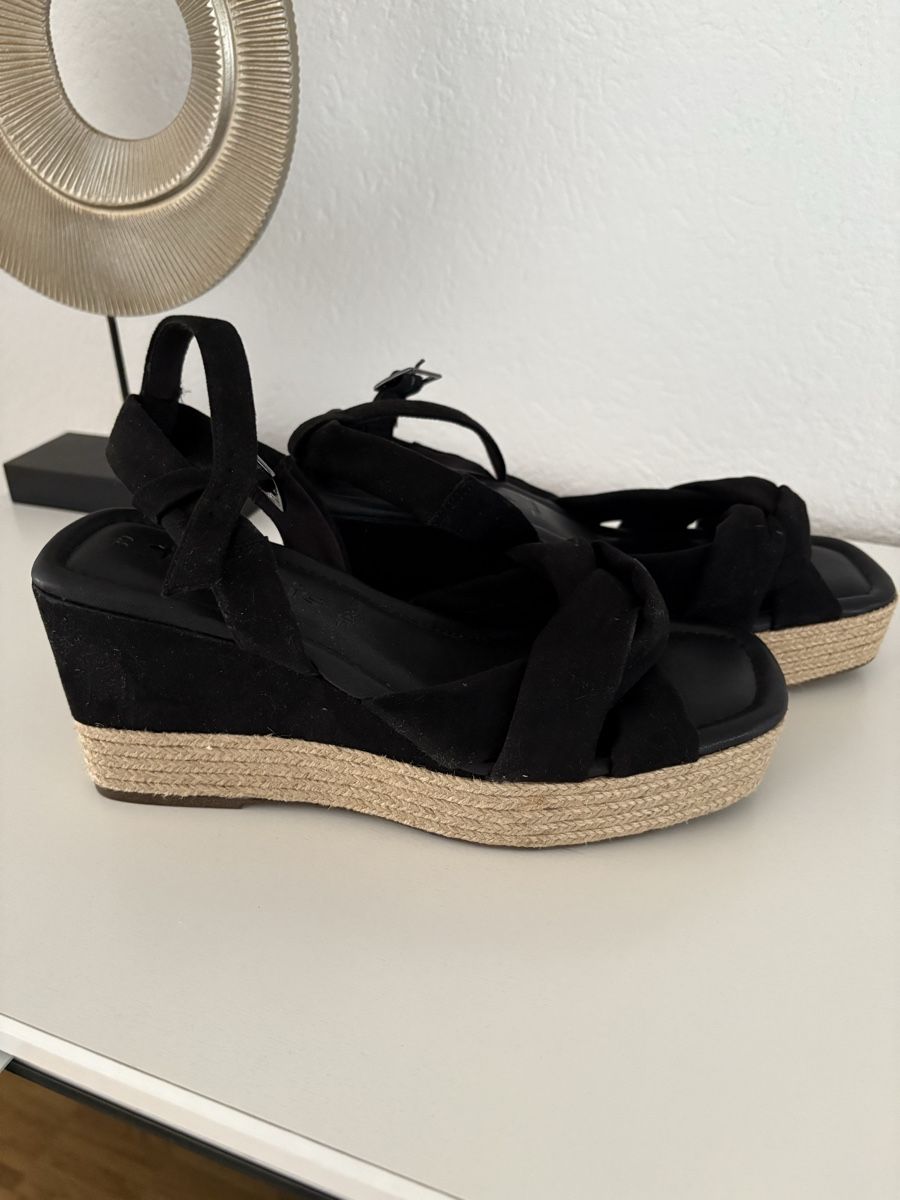 Tamaris Damenschuhe: Sandale von Tamaris – Neu (gemäss Beschreibung) aus Bülach von kittygismo