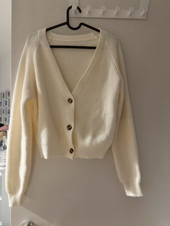 Sanfter Strick: Cardigan in Creme Gr. 38