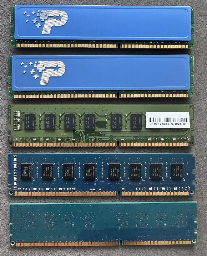 PCs: LOT de mémoires DDR3 PC3 pour ordinateur – Gebraucht aus Morges von jjoo 1