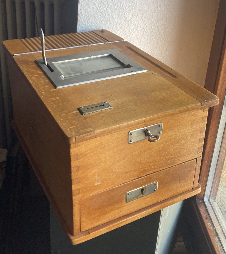 Registratore di cassa: caisse ancienne bois Kasse antik déco – Usato da St-Cierges venduto da LeRegain 3