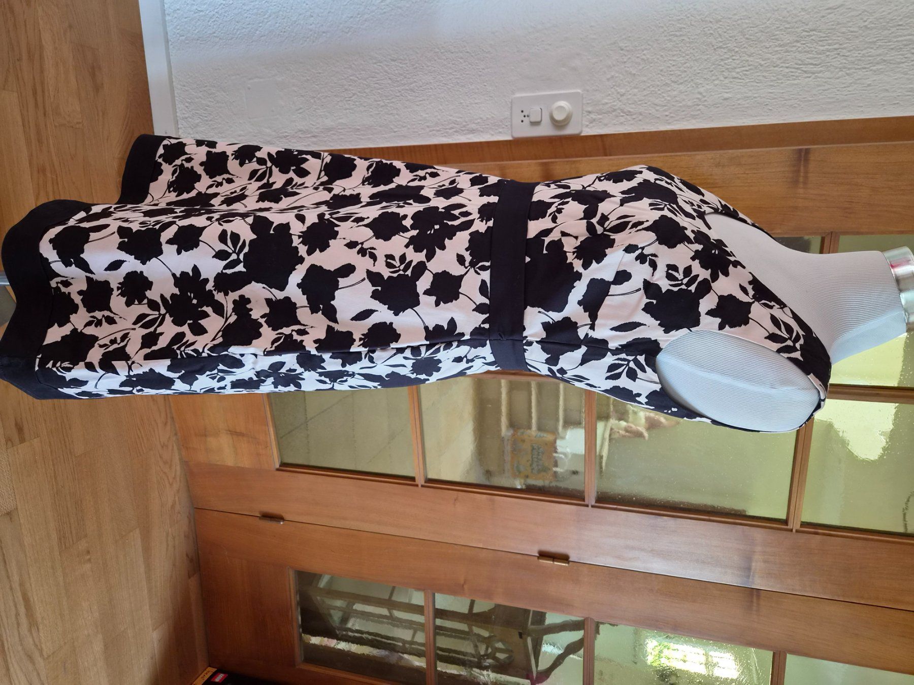 Comma Vestiti: Sommerkleid Comma mit Blumenmuster, Grösse 36 – Nuovo (secondo la descrizione) da Unterentfelden venduto da hofa01 1