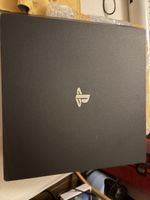 Playstation 4 Pro Konsole mit 3 Controllern und Spielen
