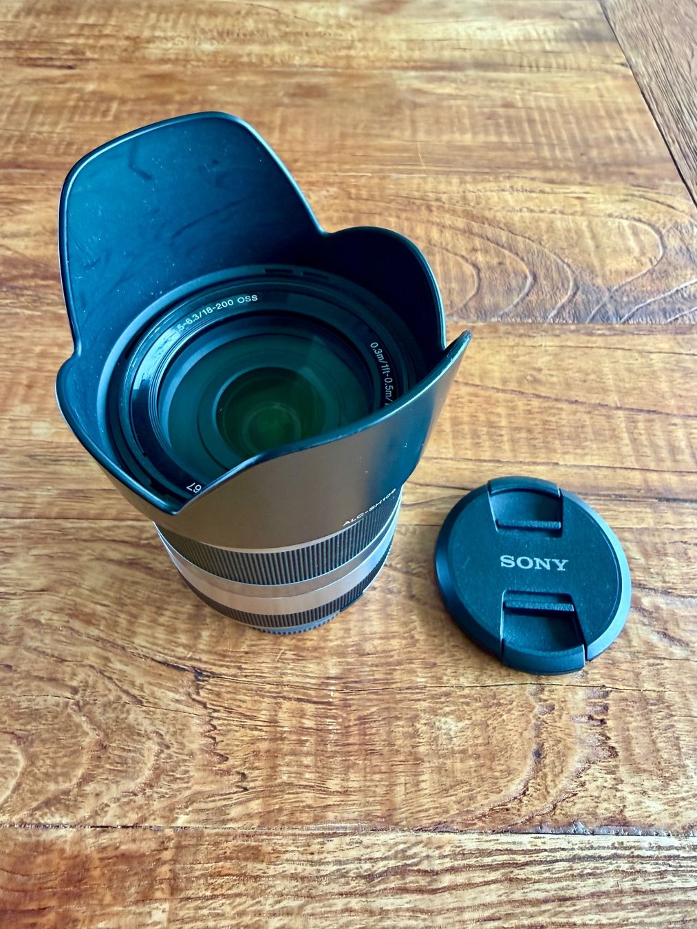 Sony Obiettivi: Sony E 18-200mm OSS Objektiv APS-C E-Mount – Usato da Zürich venduto da MJM12 6