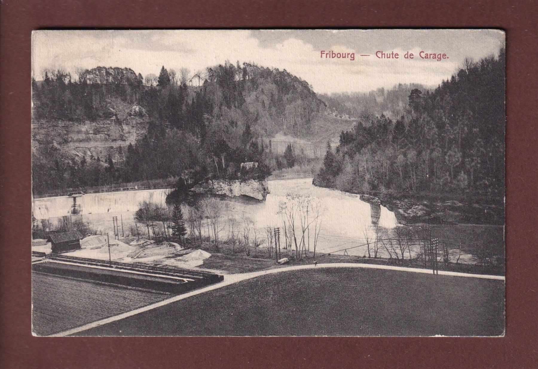 Cartoline postali: FRIBOURG - Chute de Carage - Feldpost – Usato da Pully venduto da nicecards