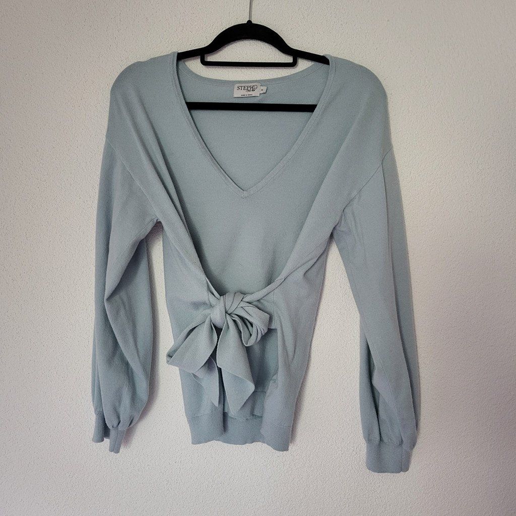 Na-kd Pullover & Sweatshirts: Strickpullover hellblau mit Schleife Gr. M – Gebraucht aus Au SG von SElena89