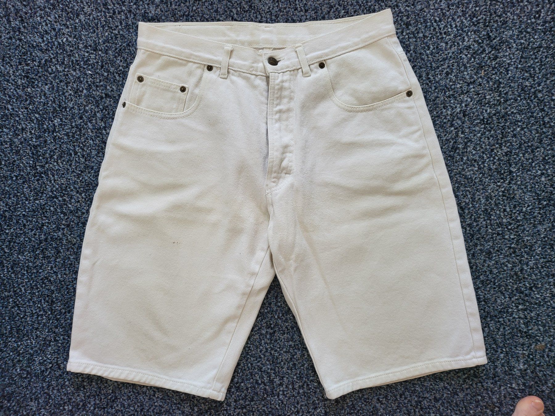 Pantaloni: Kurze weisse Damen Jeans ca. 40-42 – Usato da Horgen venduto da 2CH70