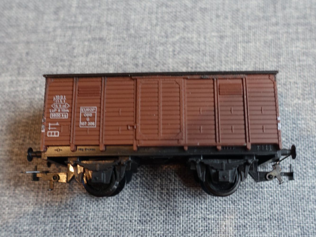 Kleinbahn Modellini di ferrovie: KLEINBAHN No. 331 ÖBB gedeckter Güterwagen, HO – Usato da Wallbach venduto da Sarrows