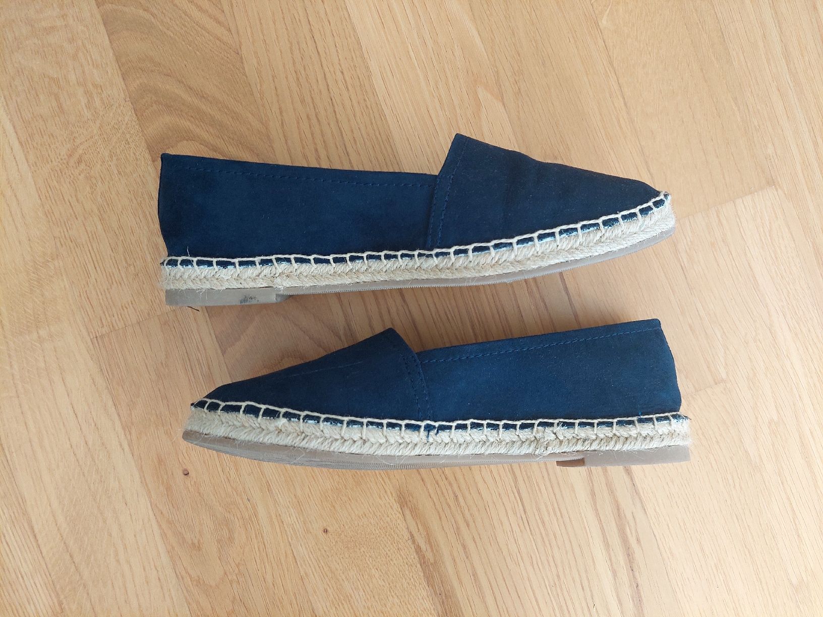 Scarpe da donna: Venice Espadrilles, Gr. 39, Dunkelblau, neuwertig – Nuovo (secondo la descrizione) da Thun venduto da mar_5px8 6