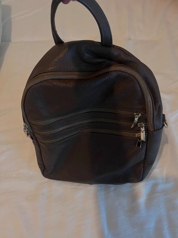 Sacs à dos: Real leather dark brown backpack – D'occasion à Genève par toandfrom 1