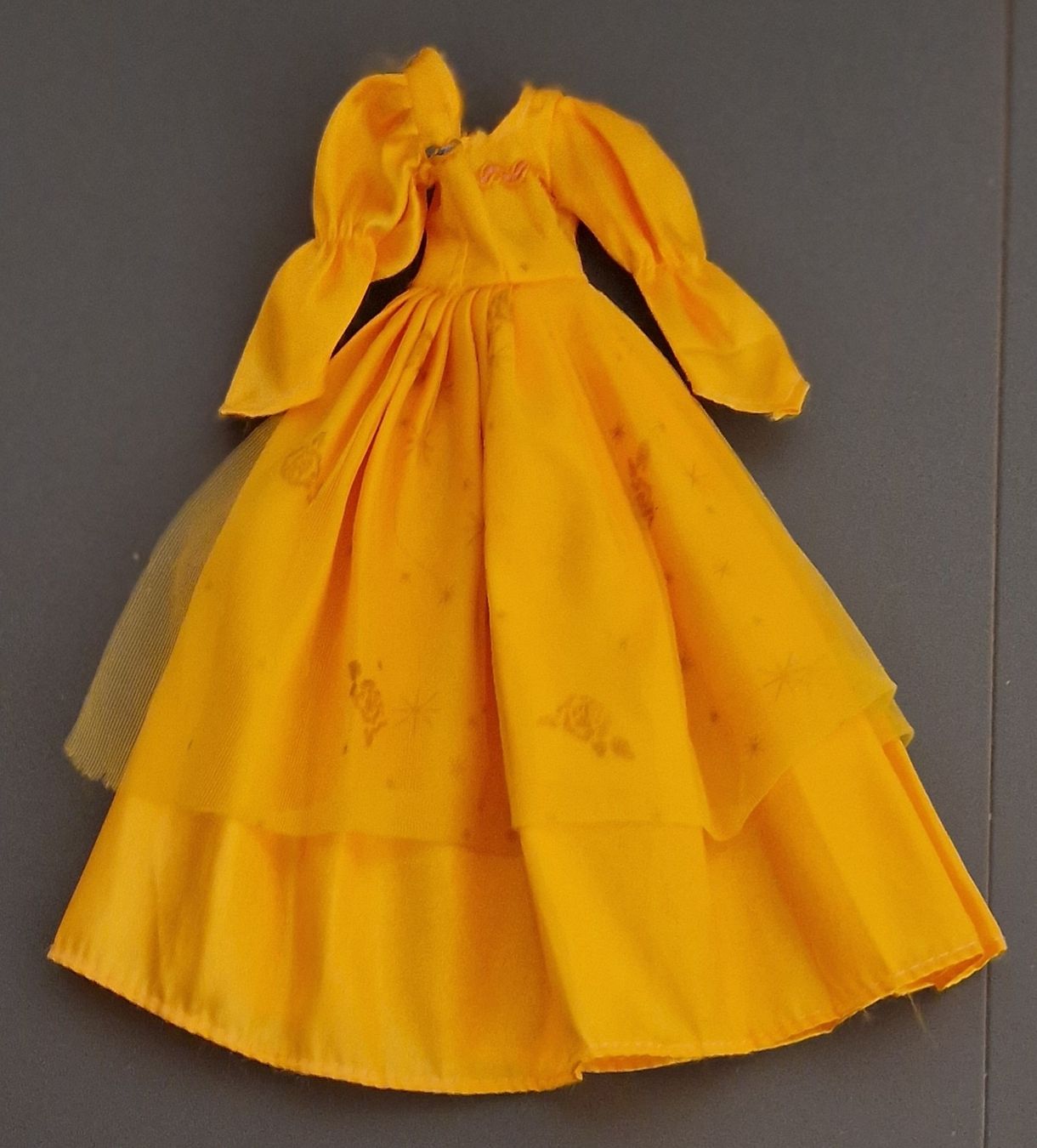 Puppen: Robe pour Barbie – Gebraucht aus Couvet von Pioune