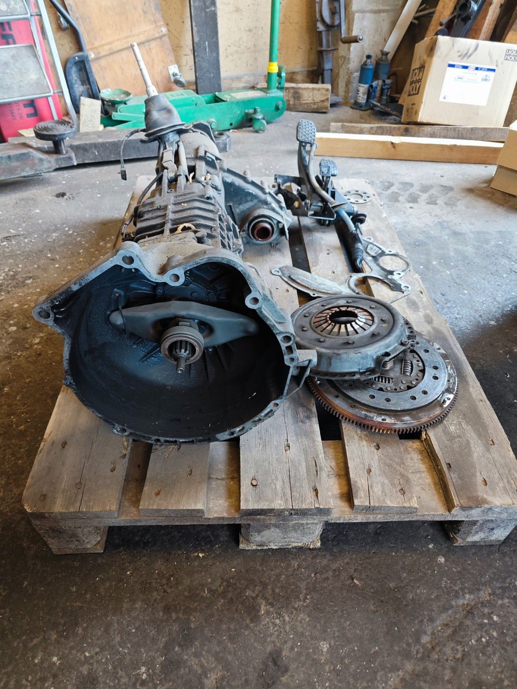 BMW Toutes les pièces auto: BMW e30 325ix Schaltgetriebe, Umbausatz – D'occasion à Dussnang par hans5100 2