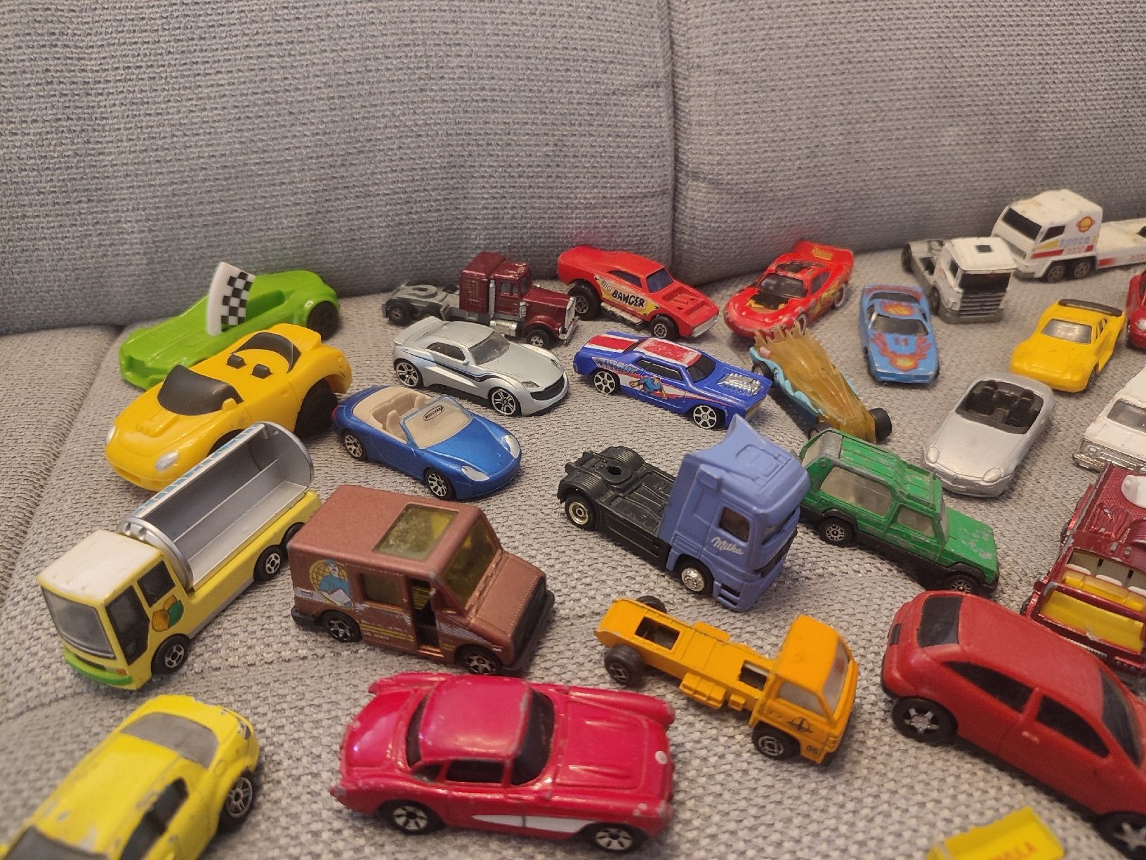 Modellini d'auto: Lot de petites voitures – Usato da Bougy-Villars venduto da Vogue 5