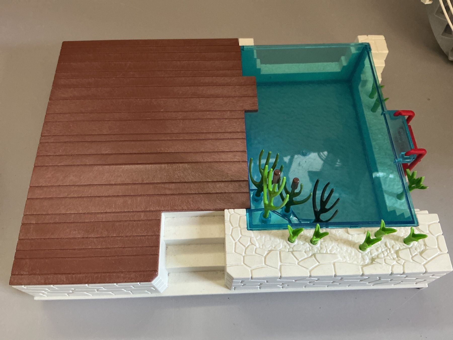 Playmobil Giocattoli: Grosses Playmobil Haus + Pool und Auto – Usato da Kappel SO venduto da su71 1